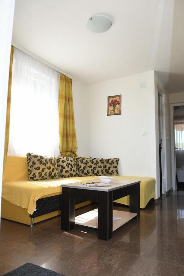 Appartamento Sobe Alex Veliko Gradište Esterno foto